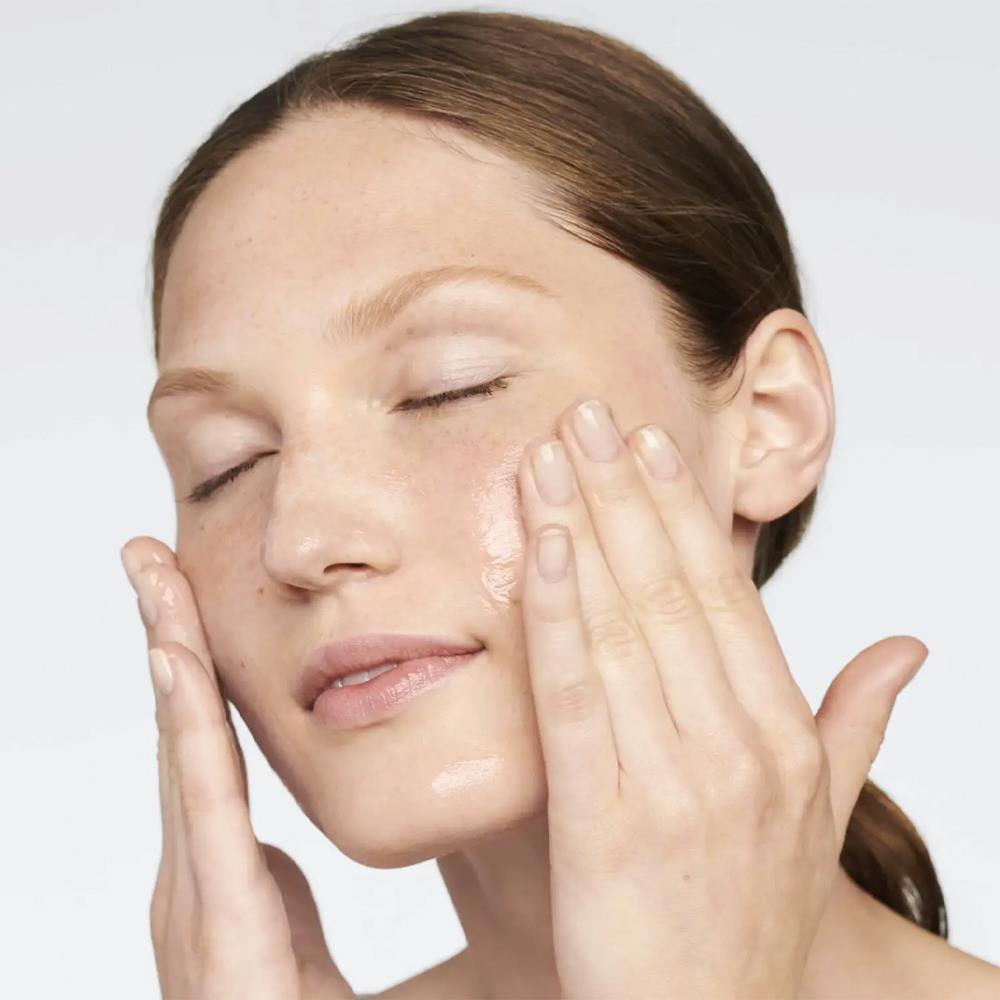 CLINIQUE MOISTURE SURGE SPF 25 sheer hydrator 30 ml