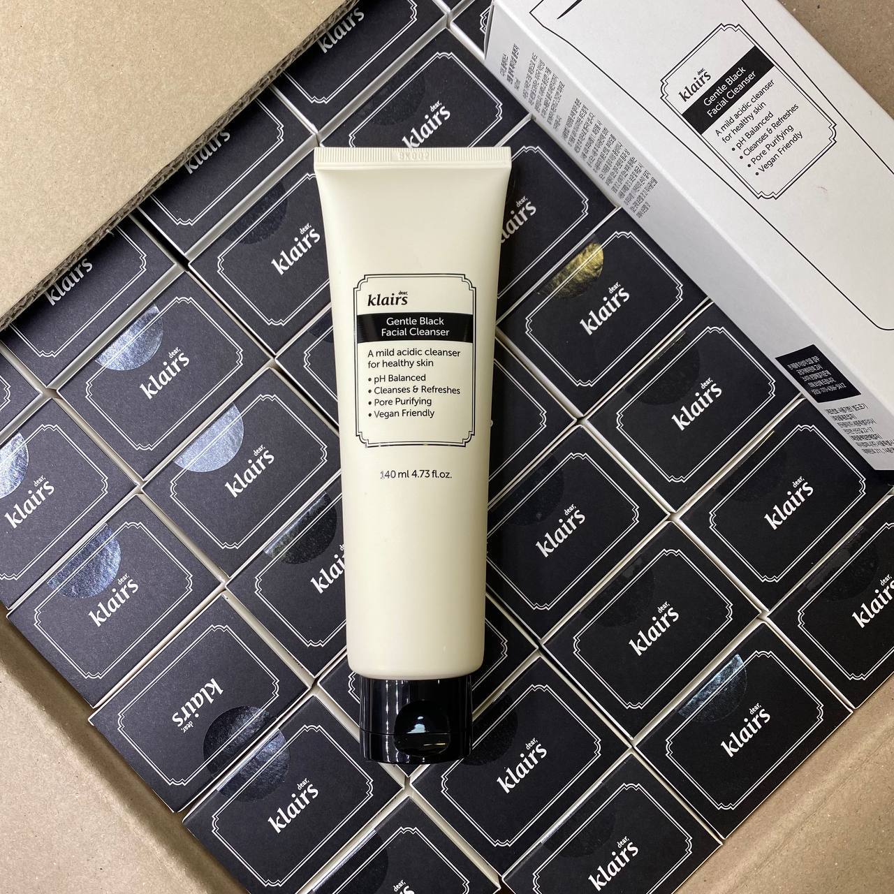 KLAIRS GENTLE BLACK facial cleanser 140 ml