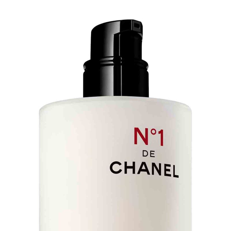 CHANEL No. 1 revitalizing essence lotion 100 ml