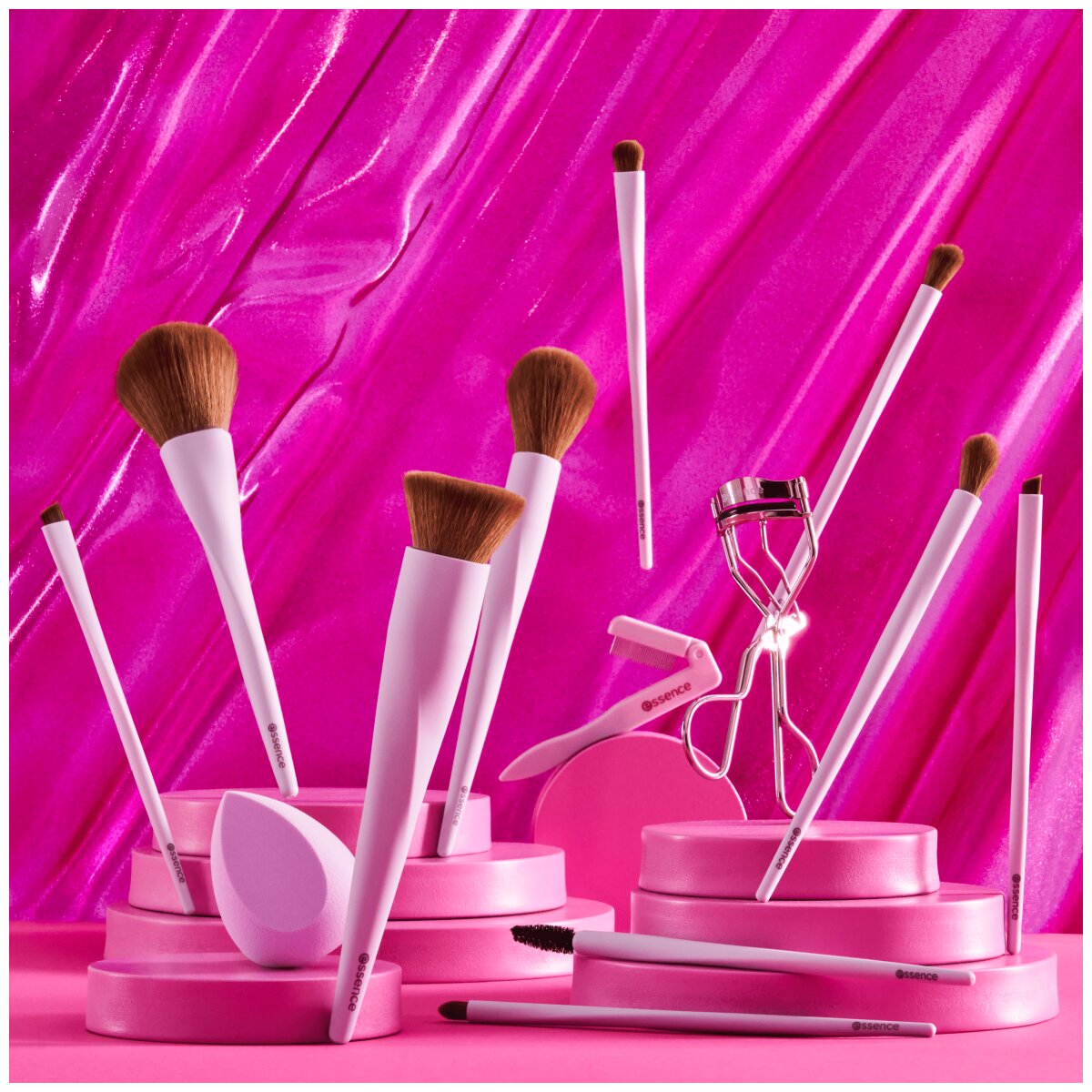 ESSENCE BRUSH FOR BLUSH AND HIGHLIGHTER 1 u