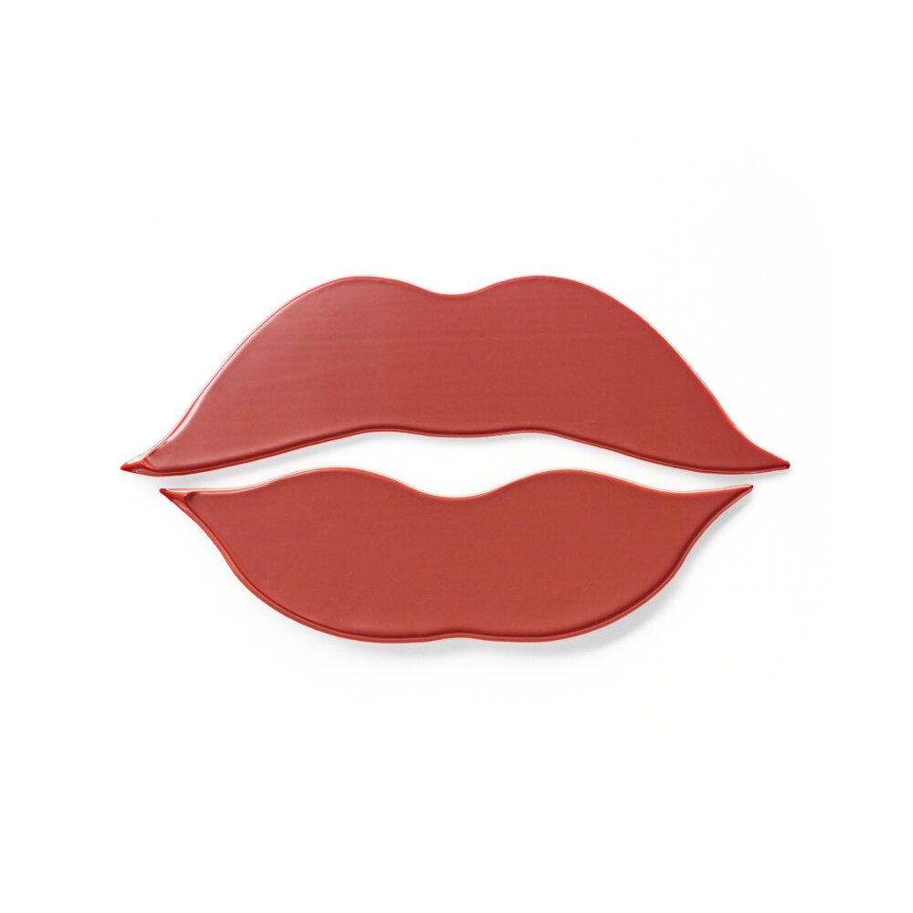 ESSENCE hydra kiss LIP TINT #01-Blushing Nude 4 ml