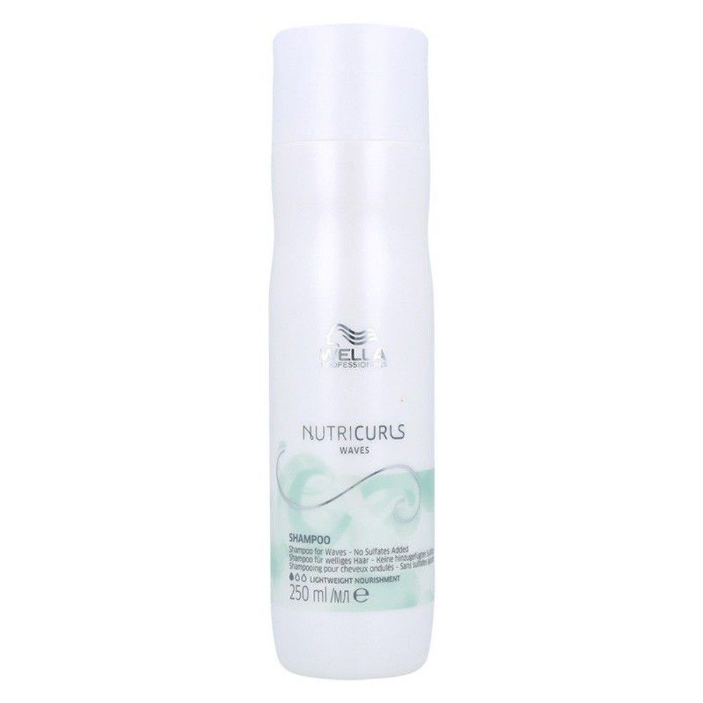WELLA PROFESSIONALS NUTRICURLS Hair Shampoo with Curls and Waves 250 ml