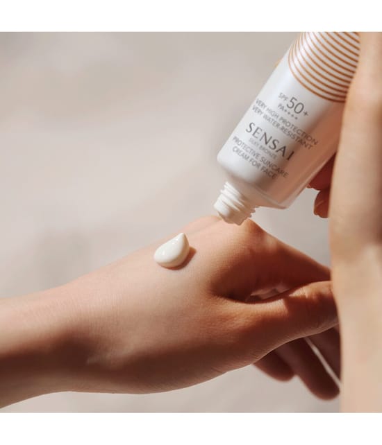 SENSAI SILKY BRONZE protective suncare cream for face SPF50+ 50 ml