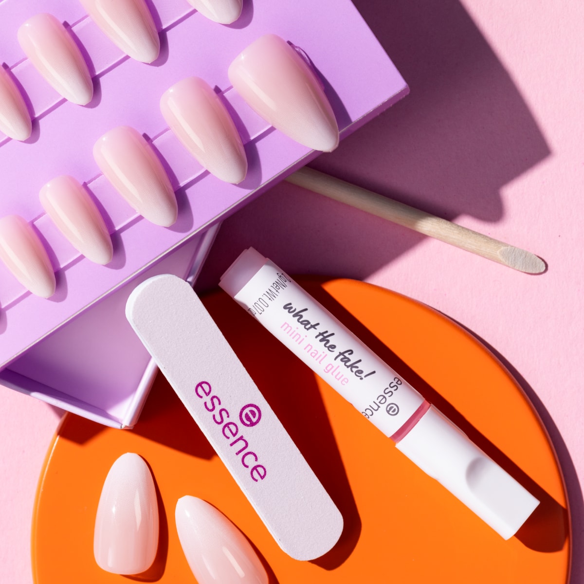 ESSENCE WHAT THE FAKE! Fake Nails Set #03 - Babyboomer 6 pcs