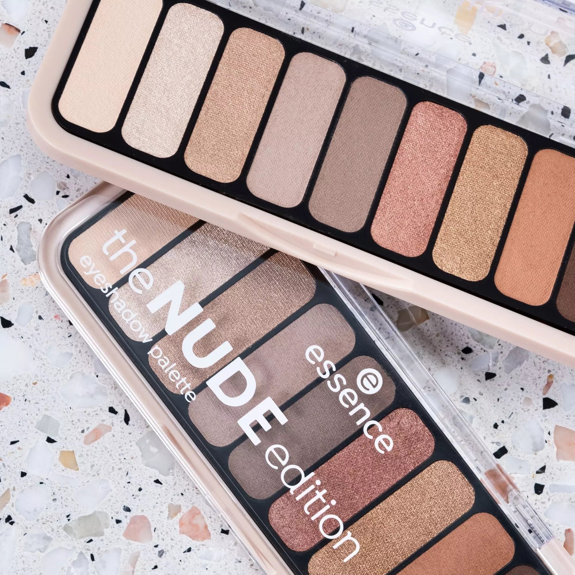 ESSENCE THE NUDE edition shadow palette 10 gr