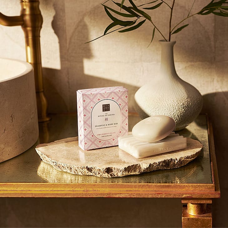 RITUALS THE RITUAL OF SAKURA shampoo &amp; body bar 100 gr