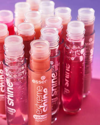 ESSENCE EXTREME SHINE Volumizing Lip Gloss #14-Biscuit Bliss 5 ml