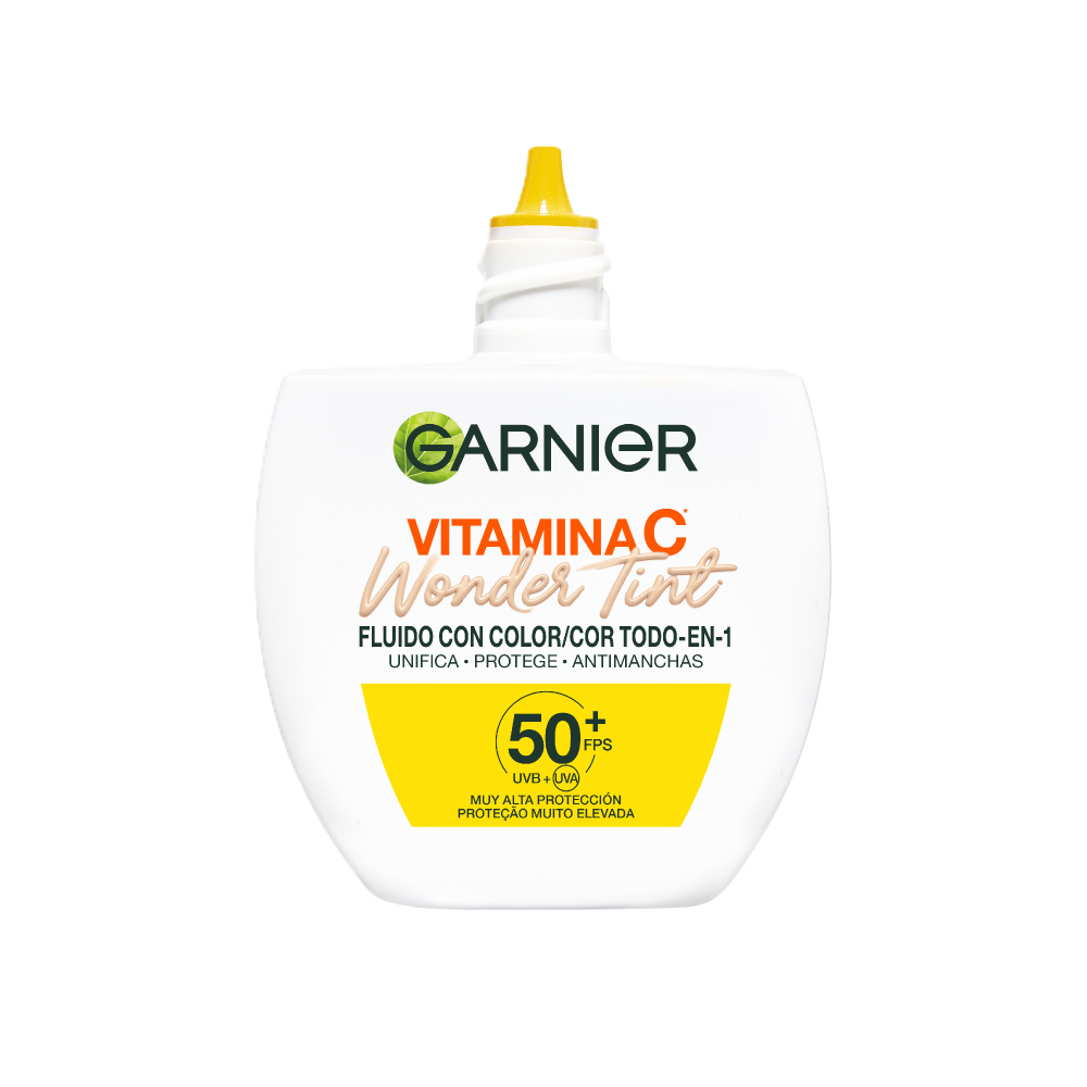 GARNIER Vitamin C Wonder Tint Fluid with Color SPF50+ #light 40 ml